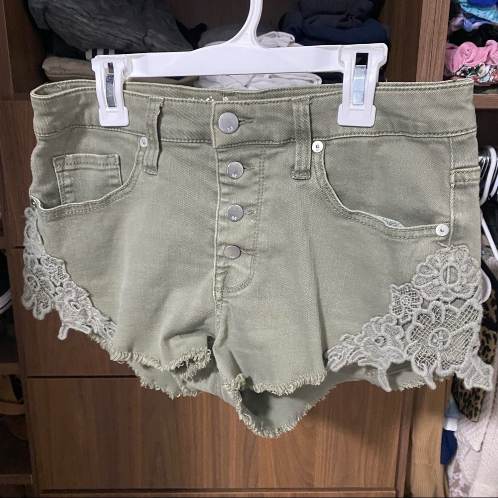 Green Army Shorts - High Rise
